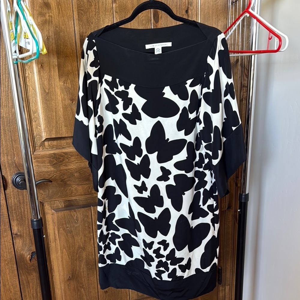 Diane von Frustenberg Black and White Butterfly Print Women's Dress (size 8)